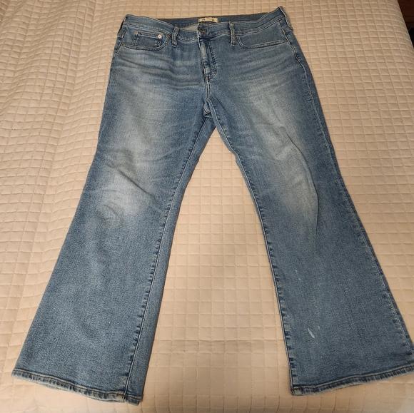SOLD -Madewell kick out jeans - Picture 1 of 4